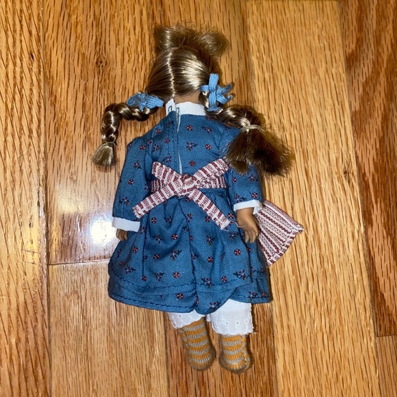 Mini Kirsten American Girl - Picture 2 of 2